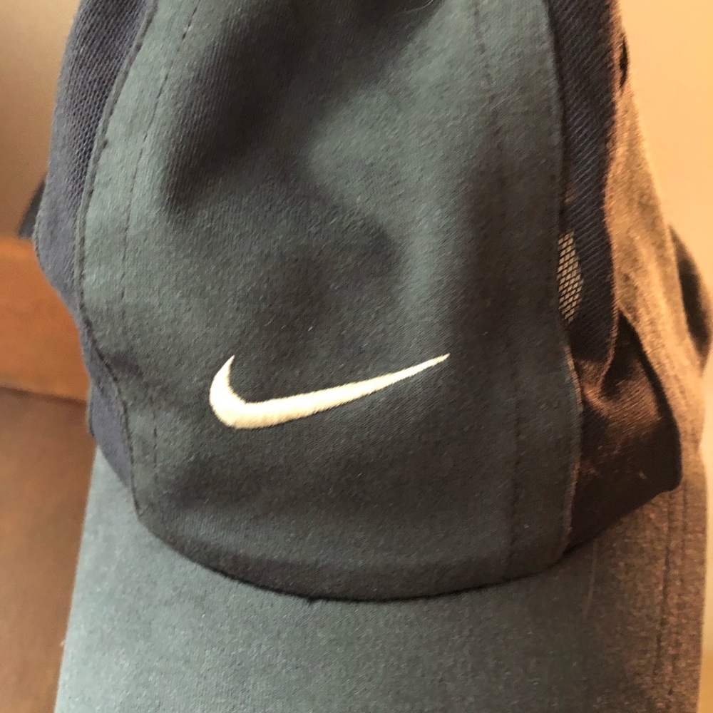 Nike running hat - Picture 2 of 3